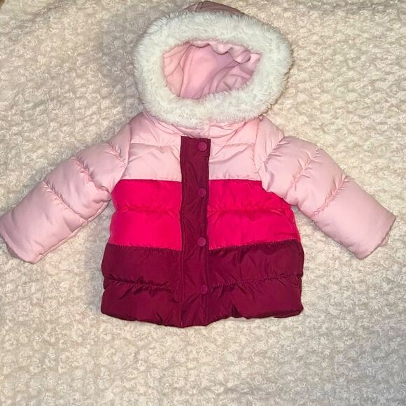 Carter’s Puffer Coat   - Picture 1 of 4